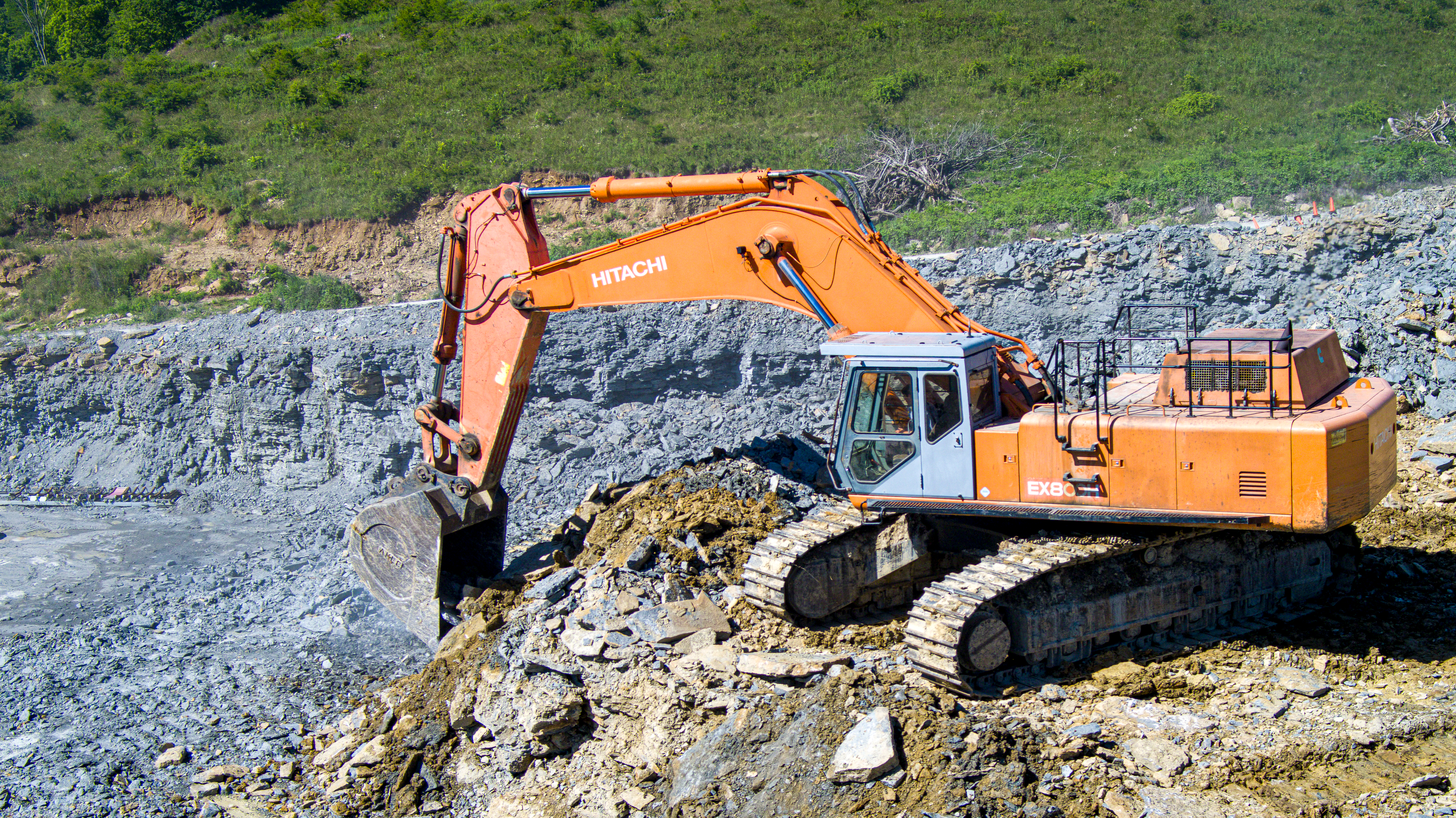 Excavator Equipped with Carlson Excavator Grade